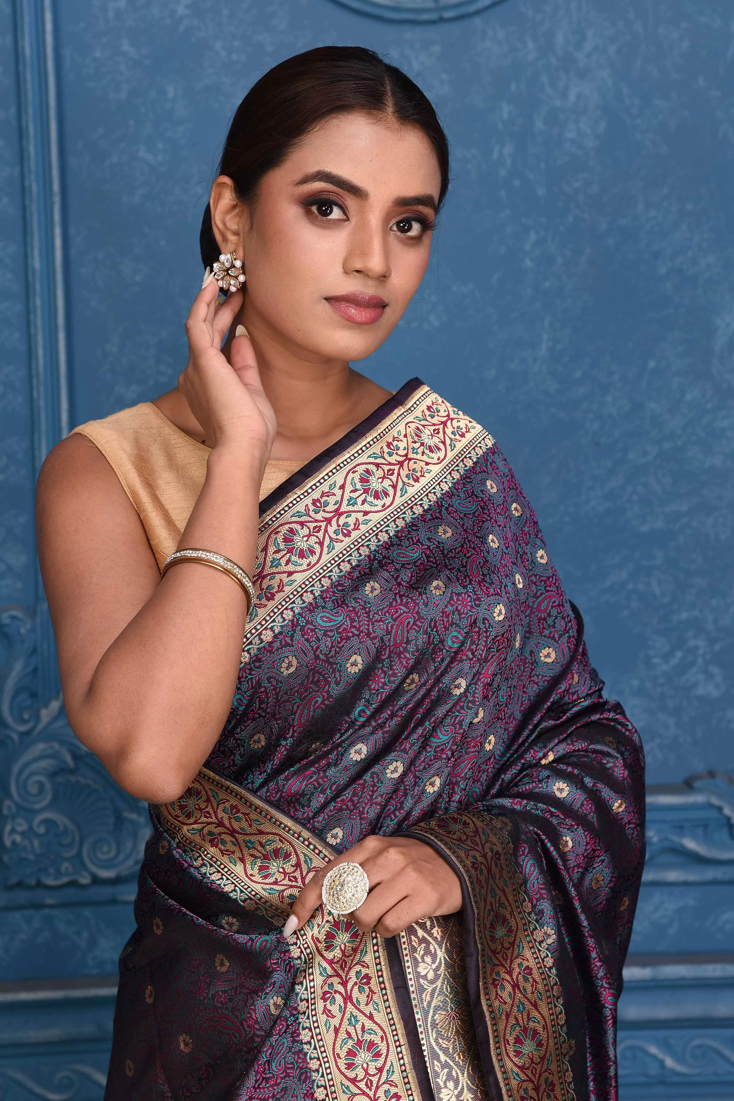 91A177 Grey and Magenta Tanchoi Silk Banarasi Saree with Zari Border