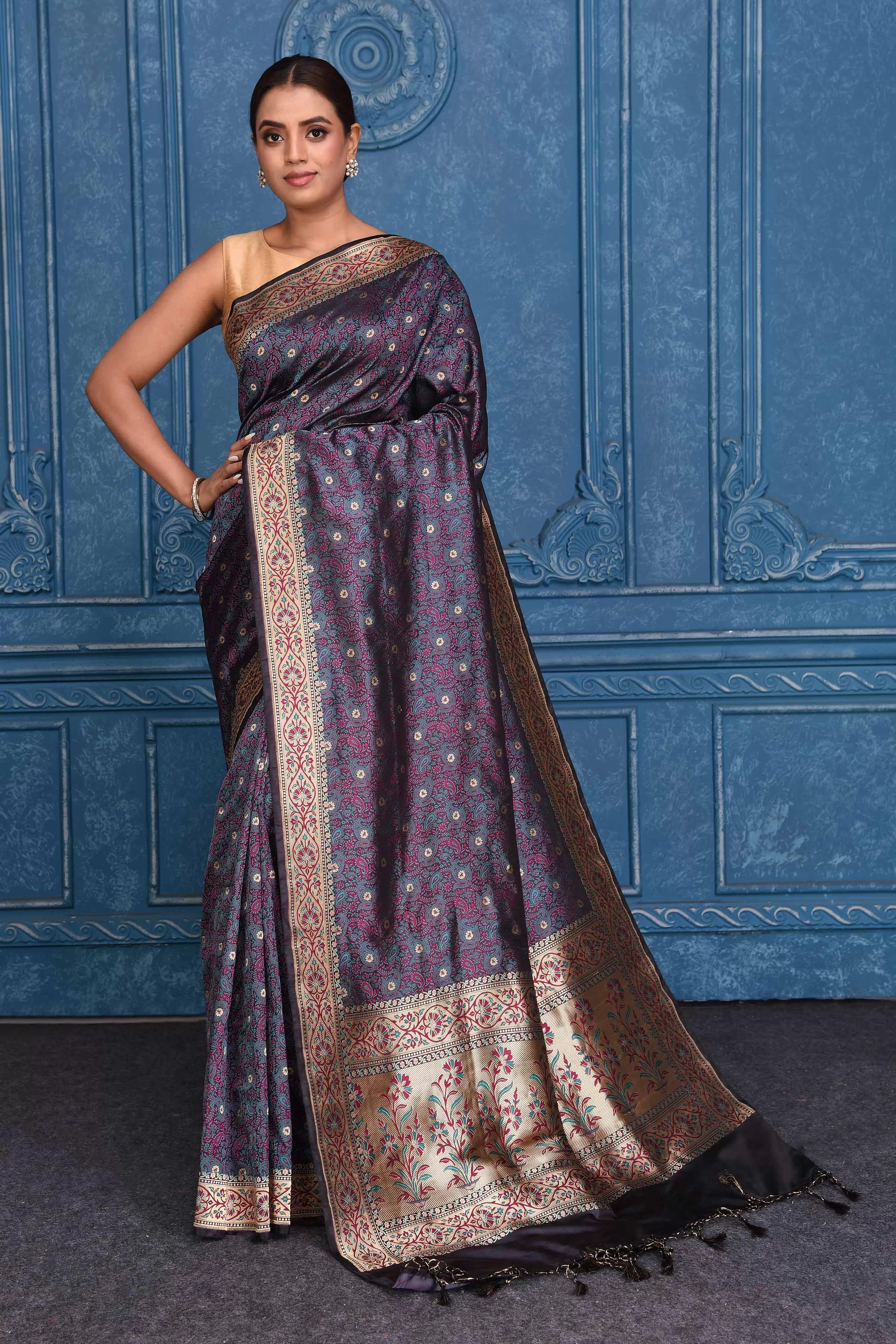 91A177 Grey and Magenta Tanchoi Silk Banarasi Saree with Zari Border