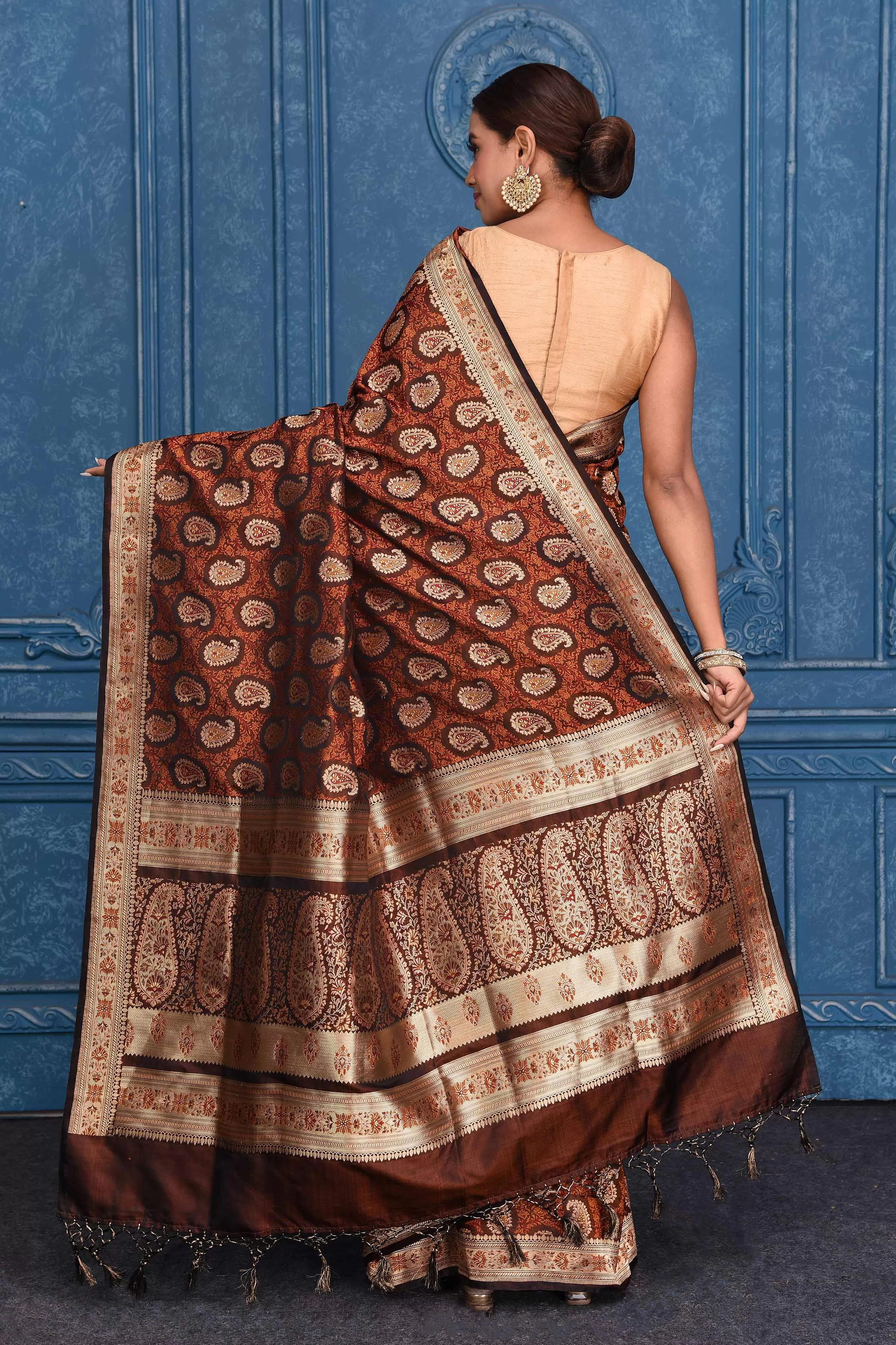 91A178 Brown Tanchoi Silk Banarasi Saree with Paisley Buta