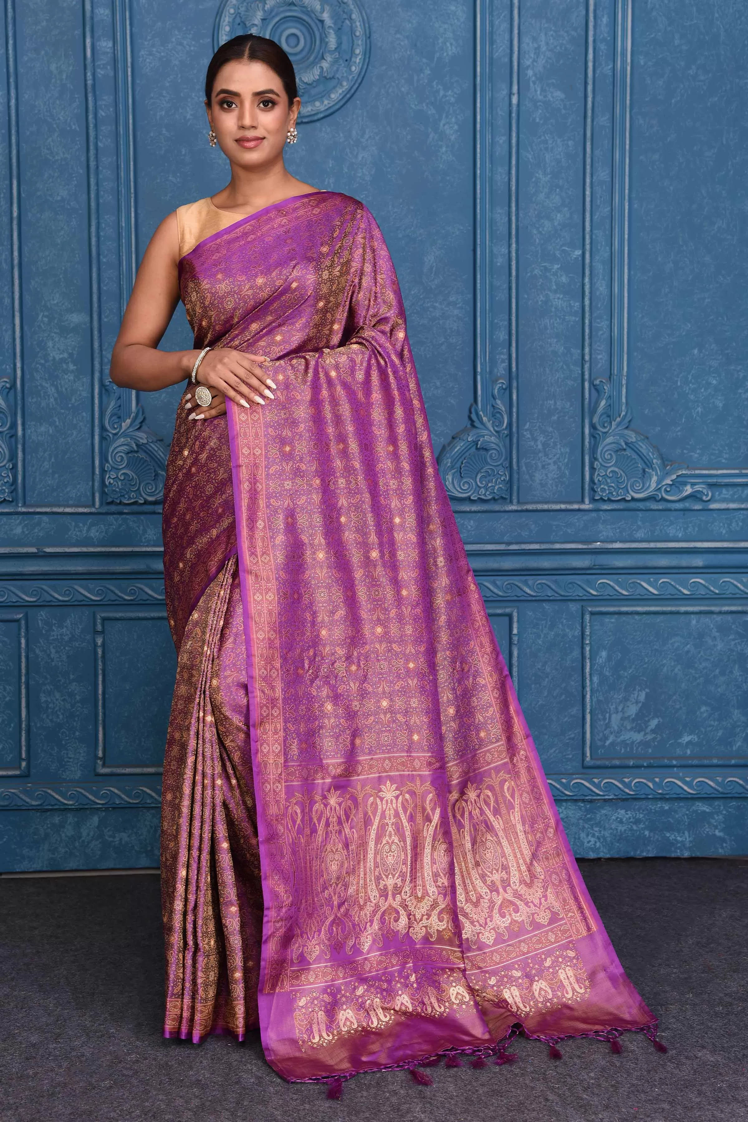 91A182 Purple Tanchoi Silk Banarasi Saree with Zari Border and Buta