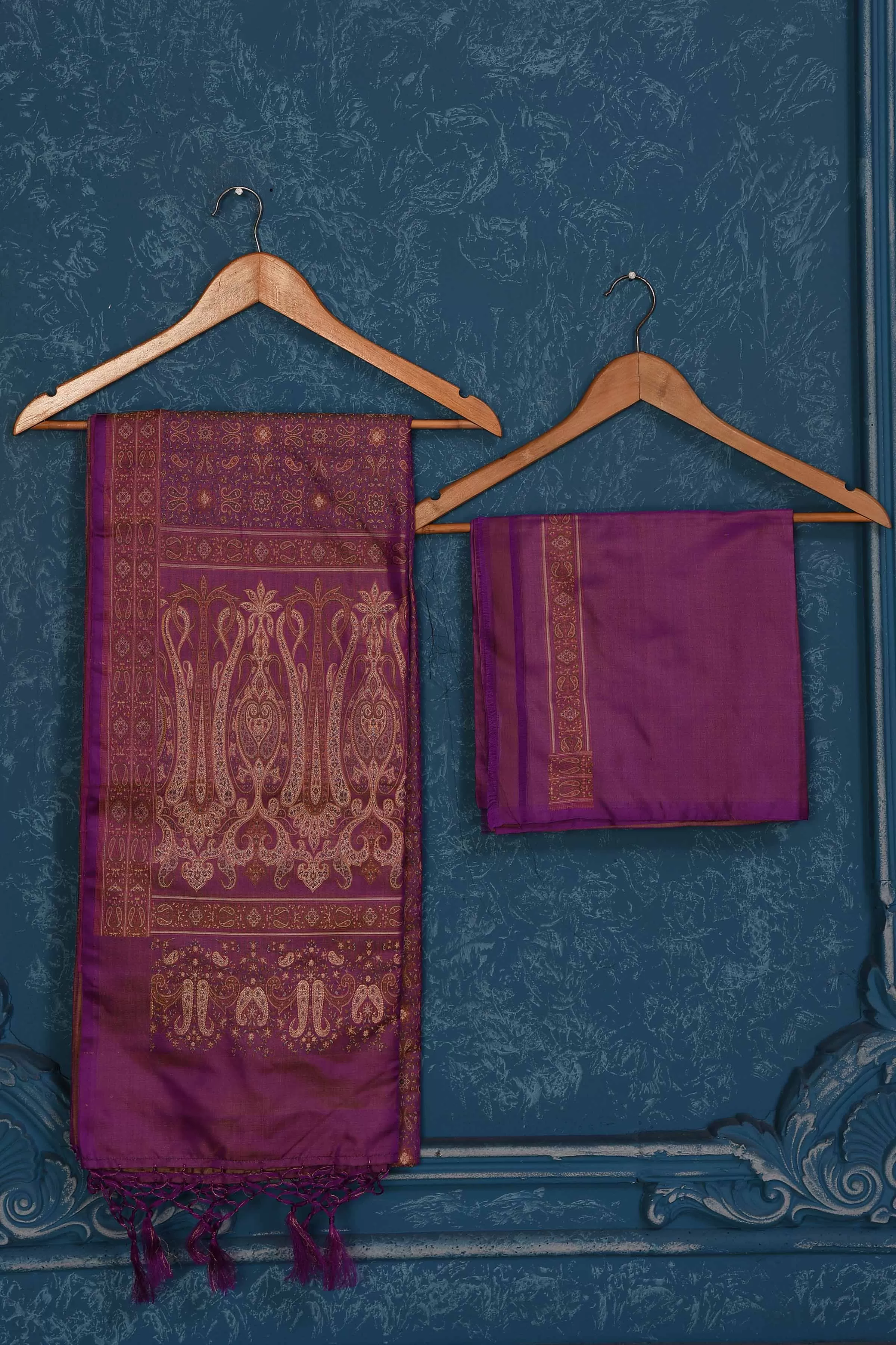 91A182 Purple Tanchoi Silk Banarasi Saree with Zari Border and Buta