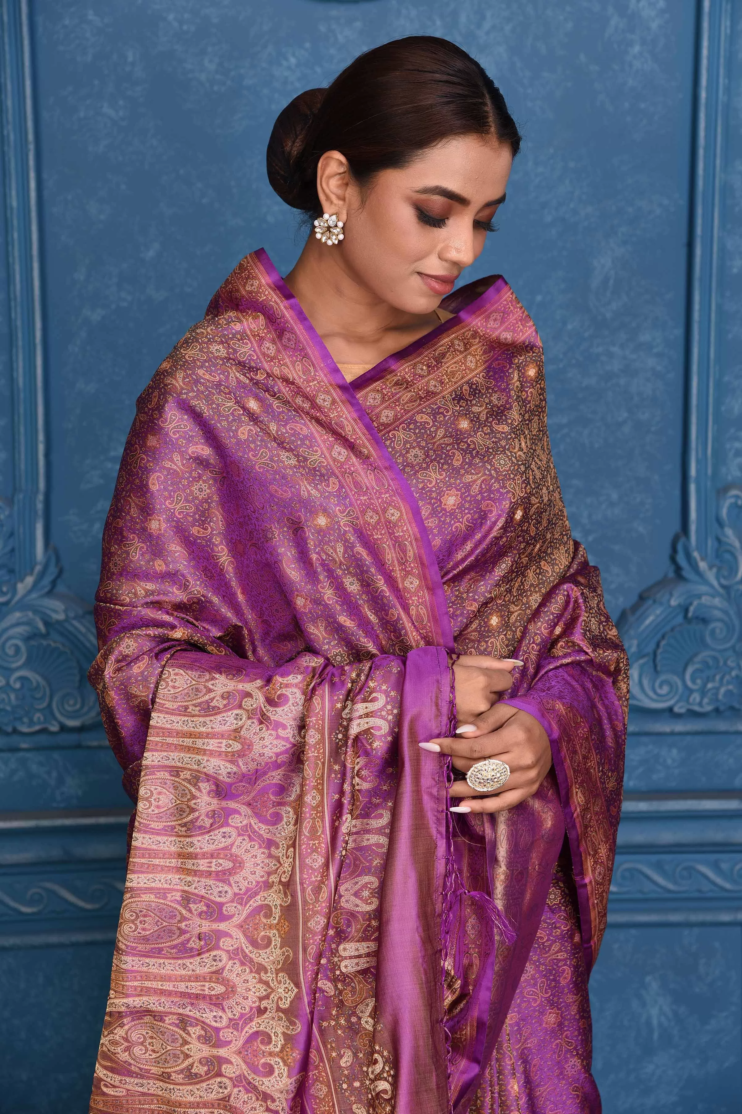 91A182 Purple Tanchoi Silk Banarasi Saree with Zari Border and Buta