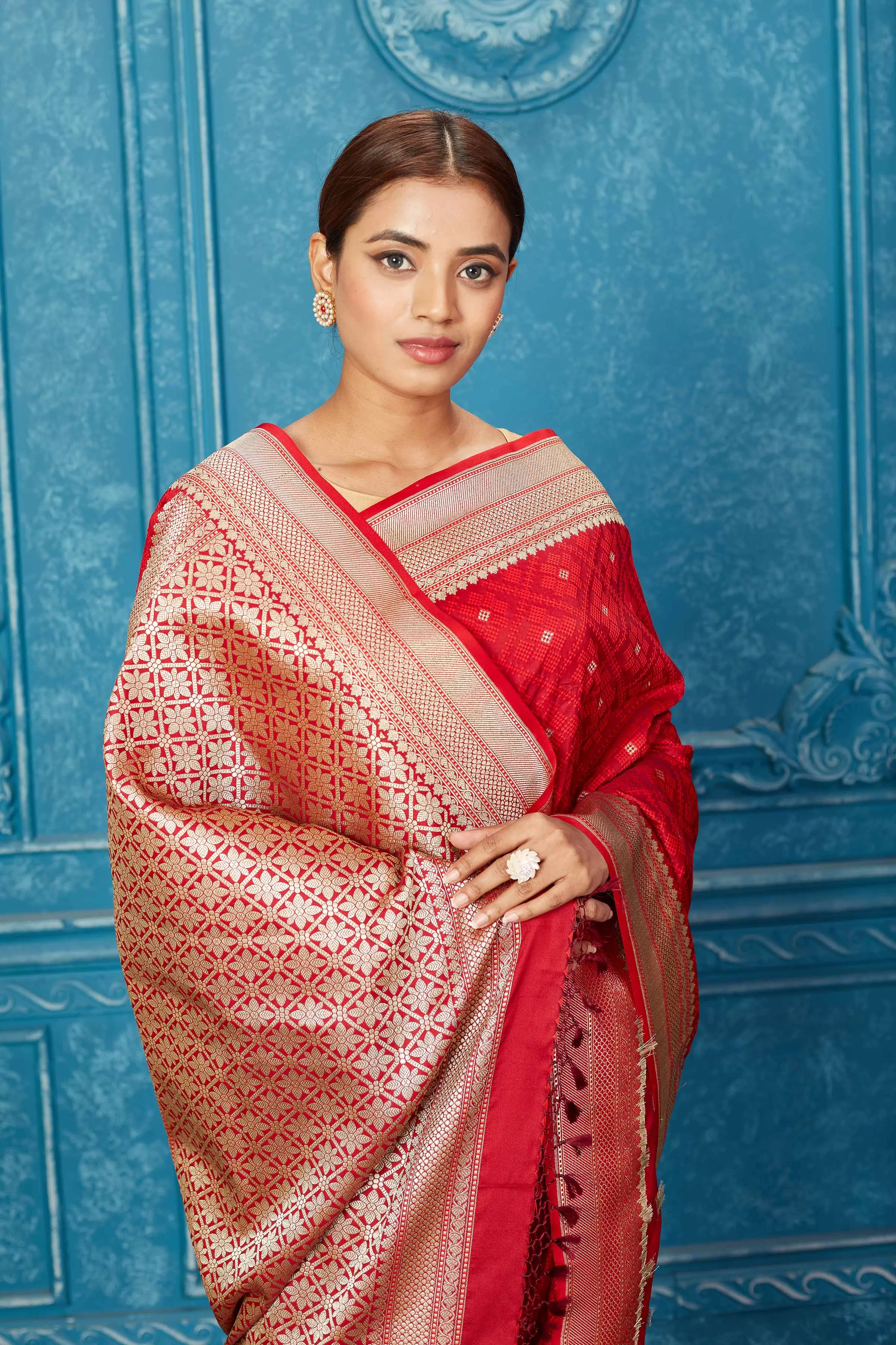 91A250 Red Mashru Banarasi Saree with Zari Border