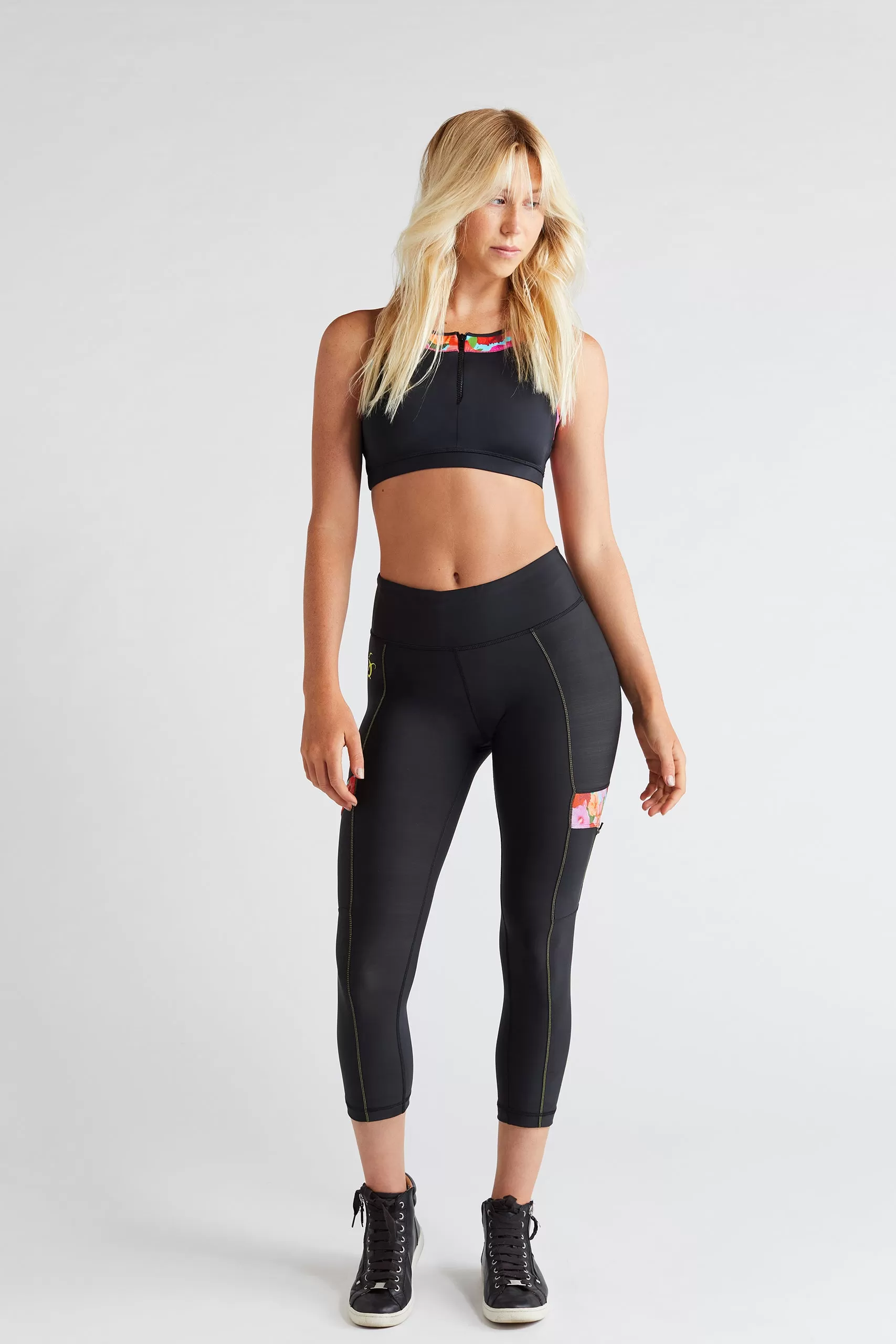 Hibiscus Cargo Workout Leggings w/ Side-Zippered Pockets