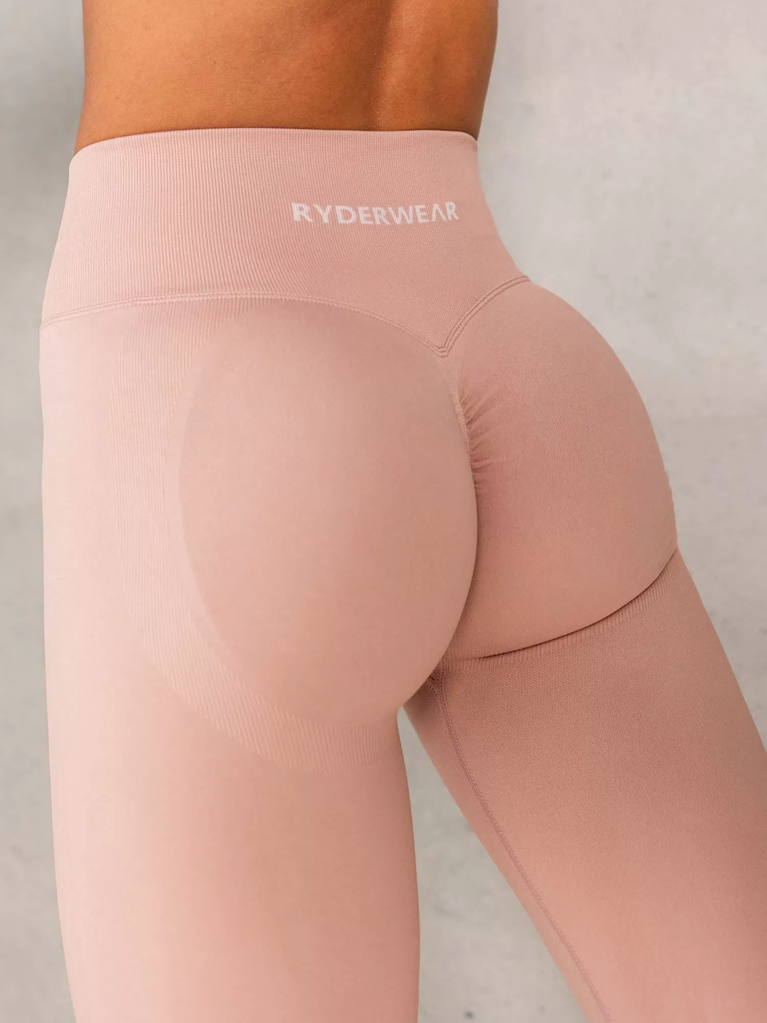 Lift BBL Scrunch Seamless Leggings - Biscotti