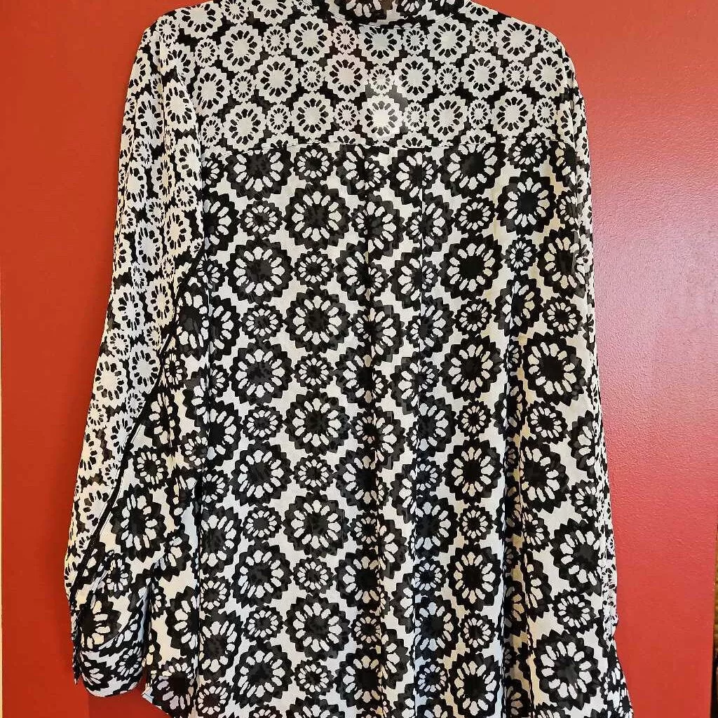 Mandela Two Tone Print Blouse w/ Tie at Neck Size 22/24W