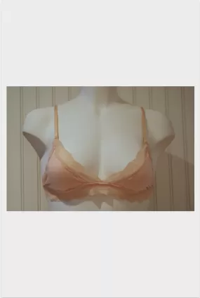 Mindy Bralet | Pale