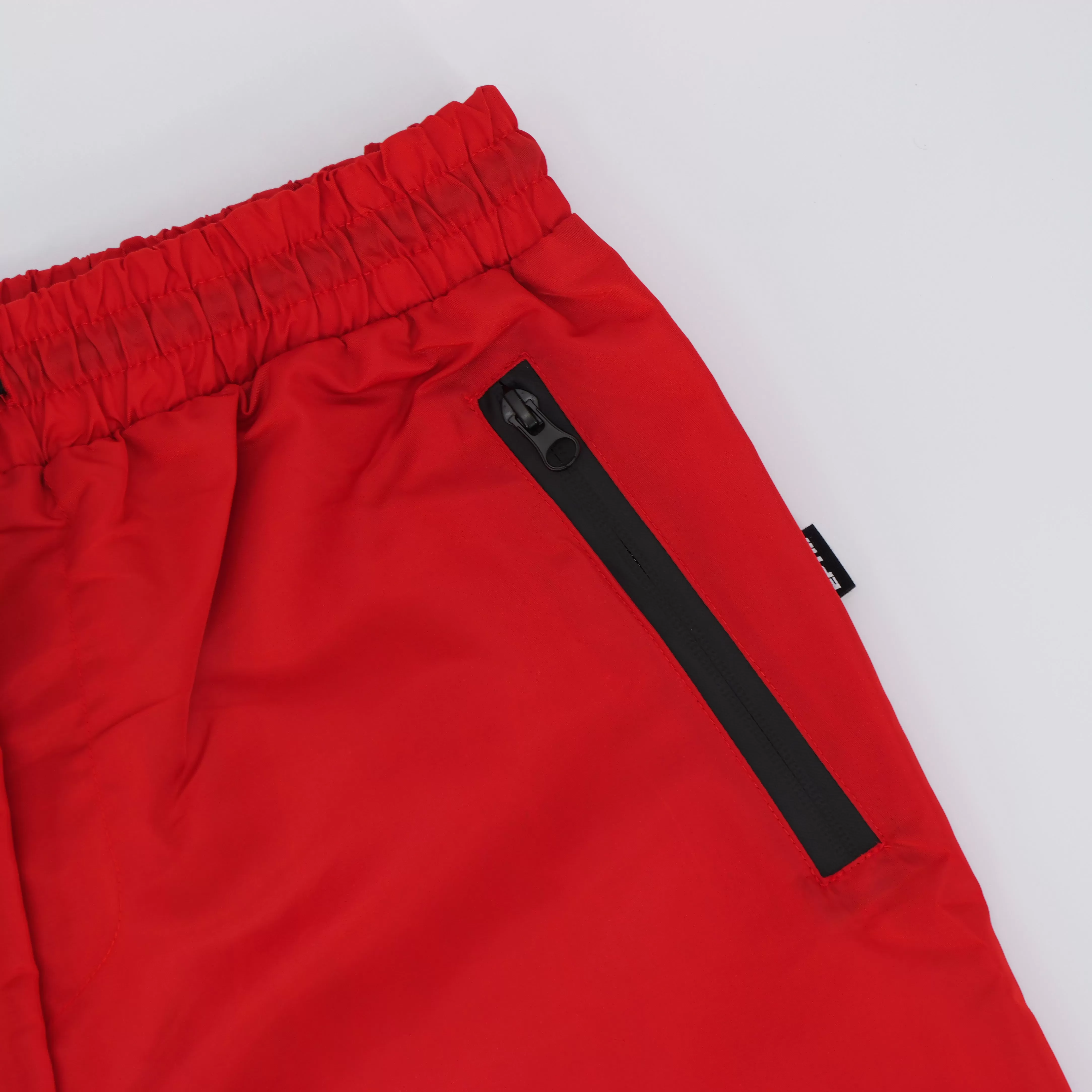 RUNNER SHORTS RED