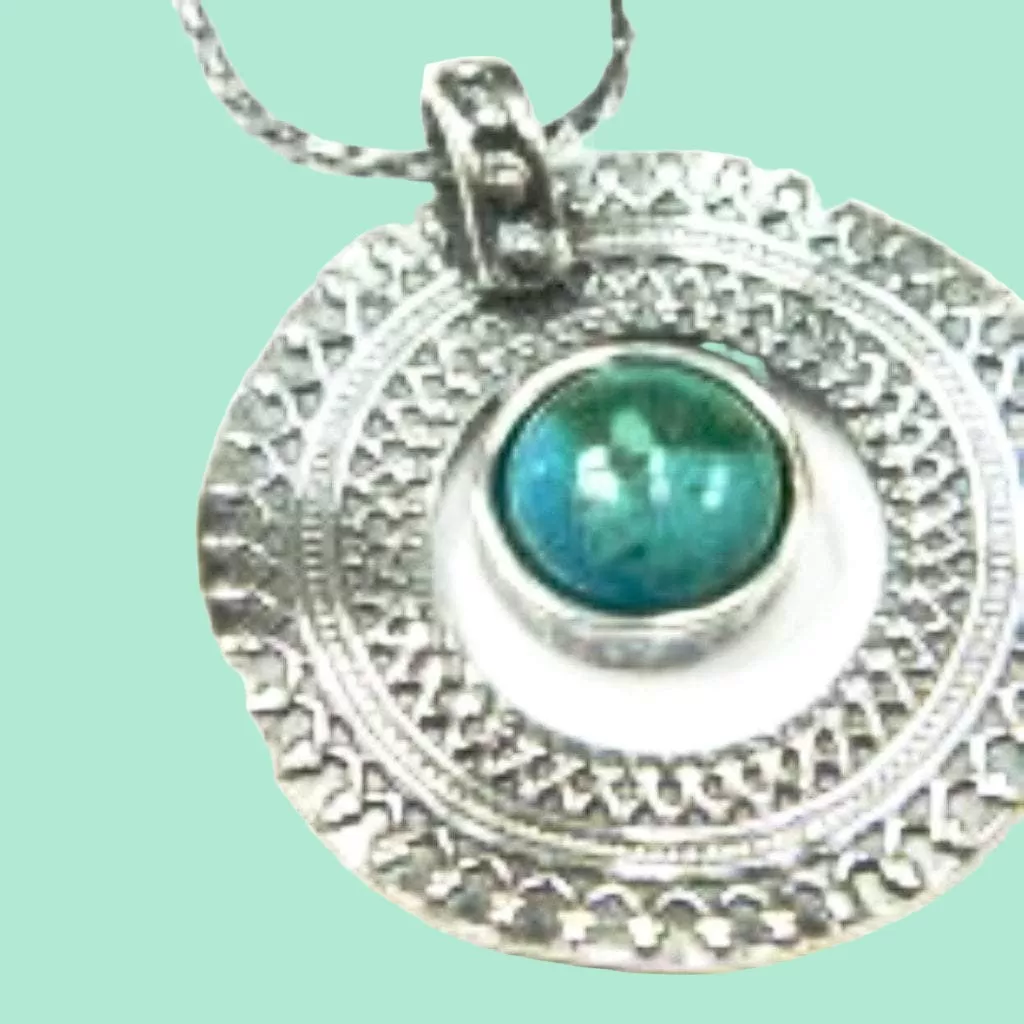 Sterling Silver necklace with Turquoise. Necklace for woman.