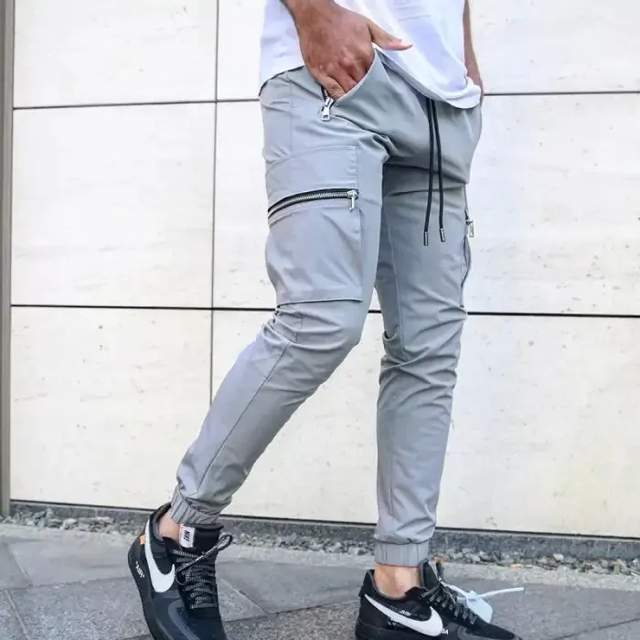 Zip Pocket Cargo Pants: The Ultimate Street Style Staple!